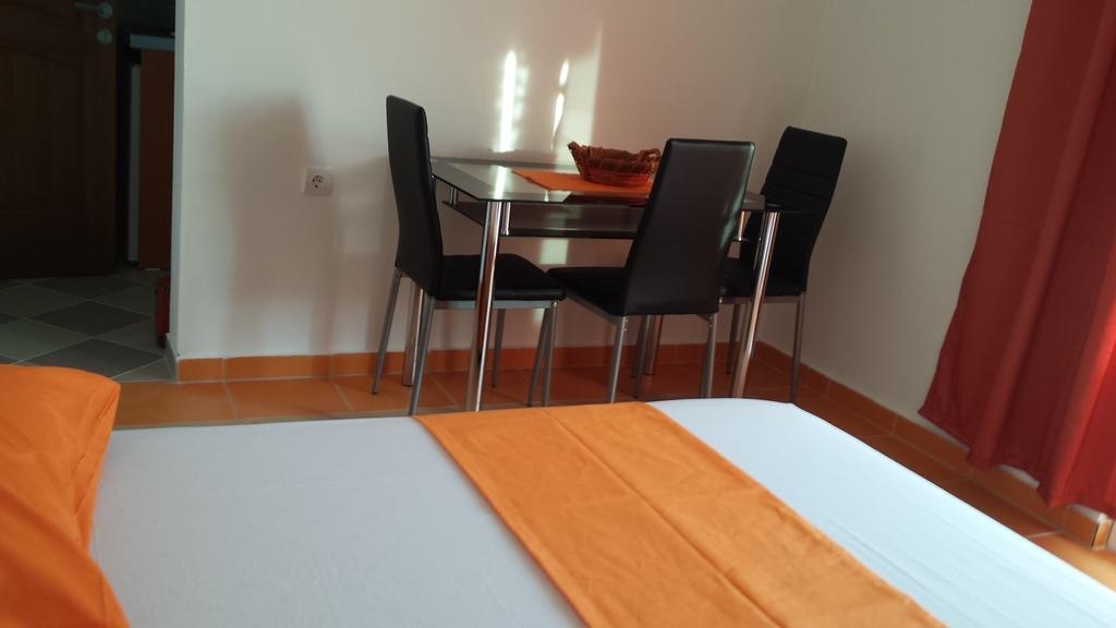 Apartments Aza دوبرا فوفا الغرفة الصورة
