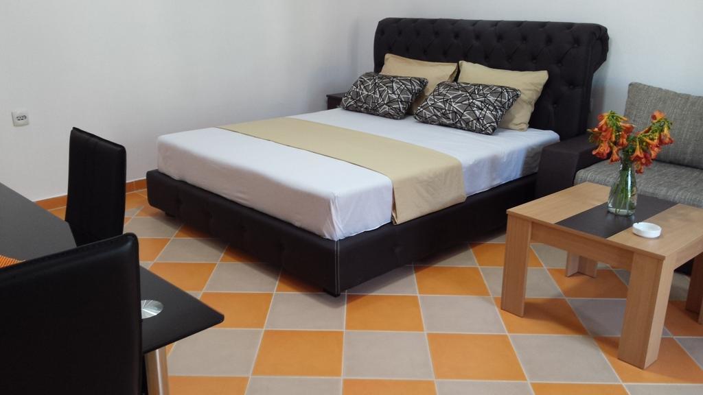 Apartments Aza دوبرا فوفا الغرفة الصورة